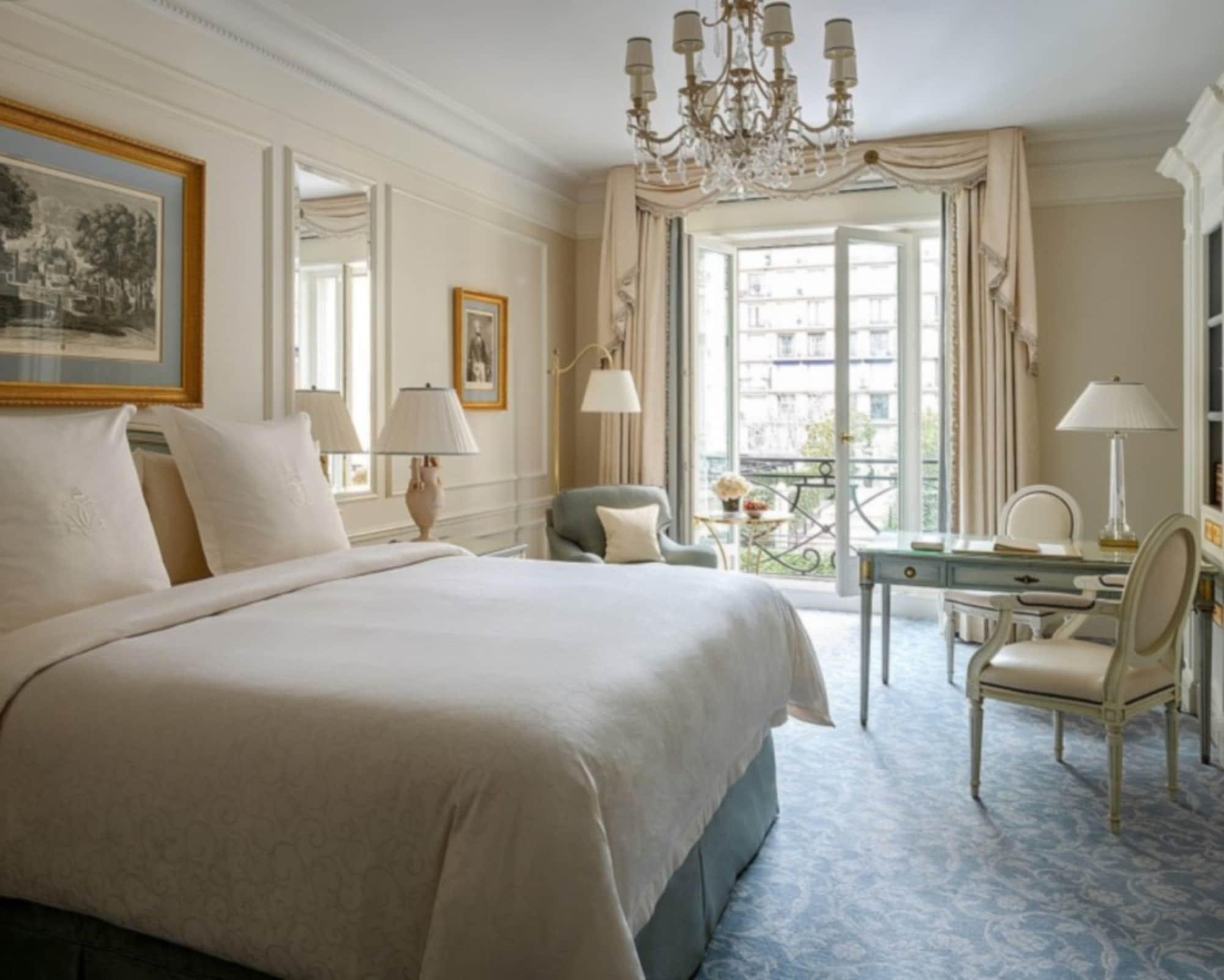 Four Seasons Hotel George V Paris Extérieur photo