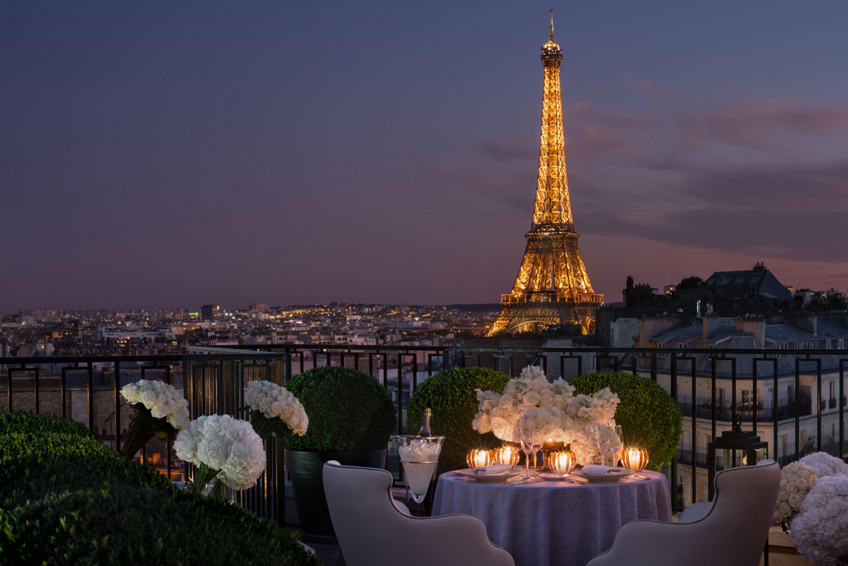 Four Seasons Hotel George V Paris Extérieur photo