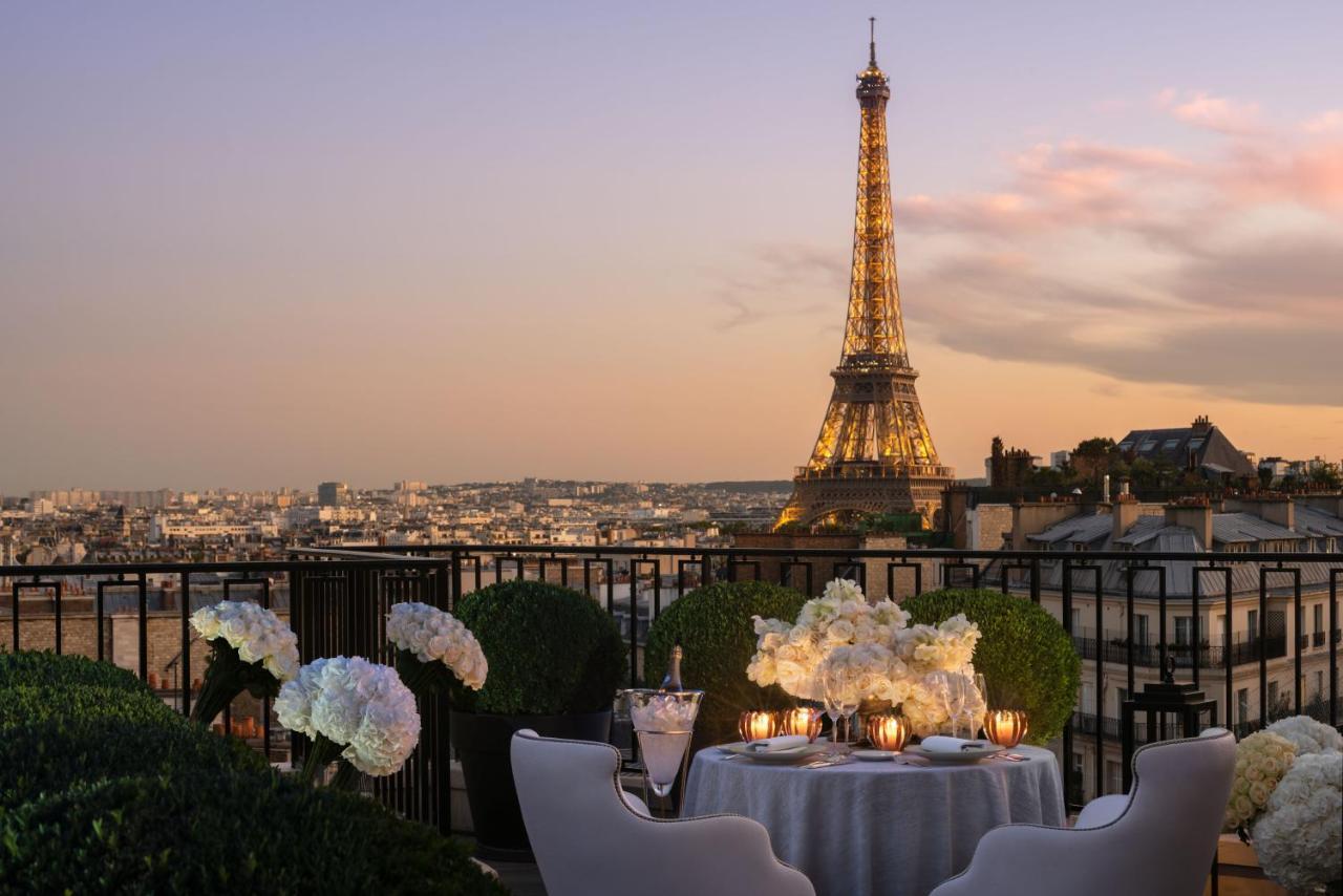 Four Seasons Hotel George V Paris Extérieur photo